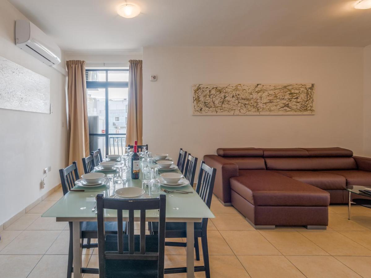 Seashells 2 Bedroom Apartments With Terrace, Just Off The Bugibba Promenade - By Getwaysmalta خليج سانت بول المظهر الخارجي الصورة